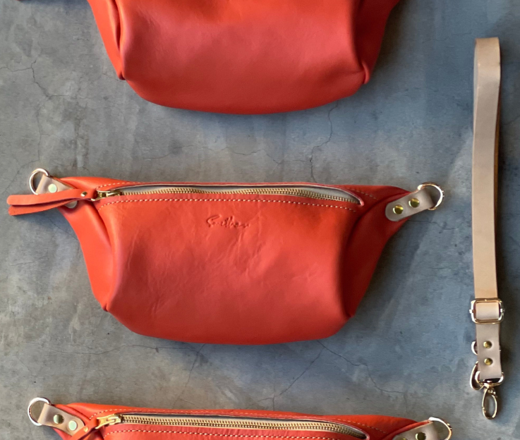 Moonsling / crossbody bag