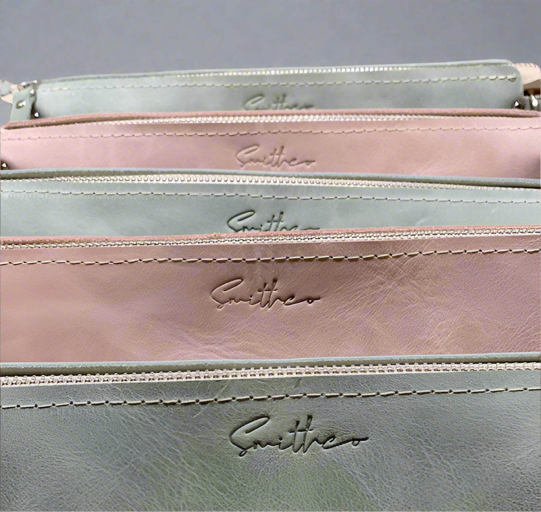 Crossbody handbag