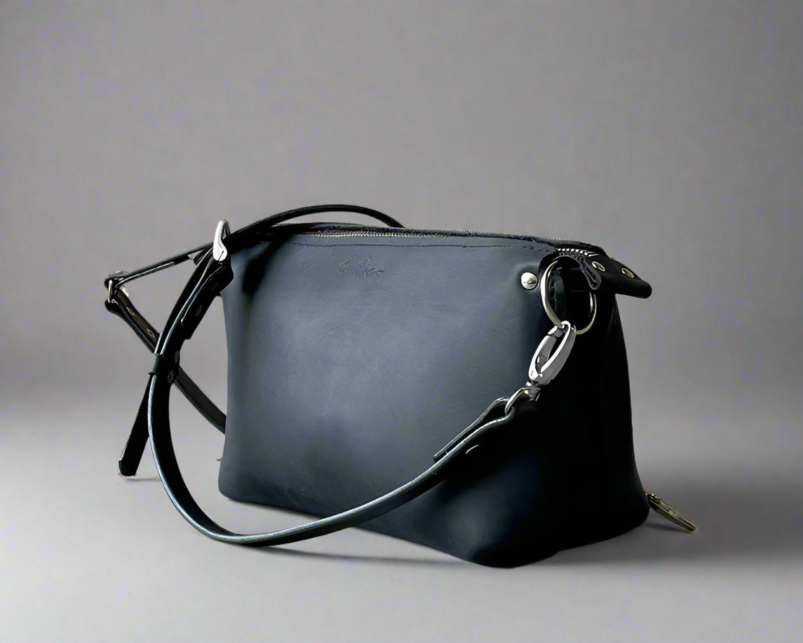 Crossbody handbag