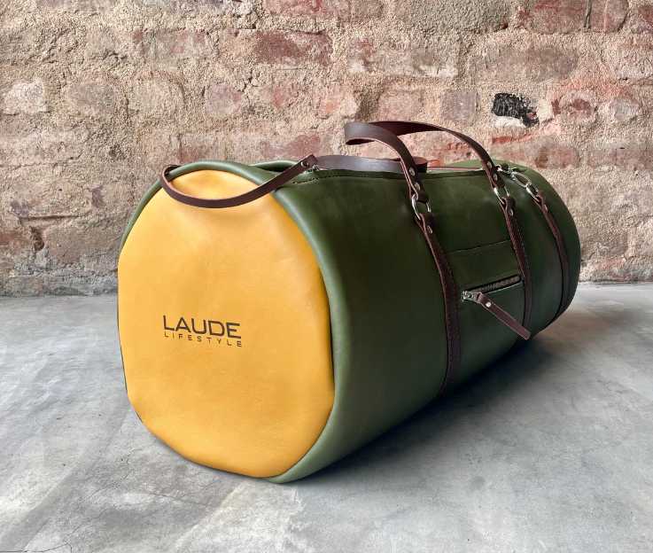 Weekender duffel bag