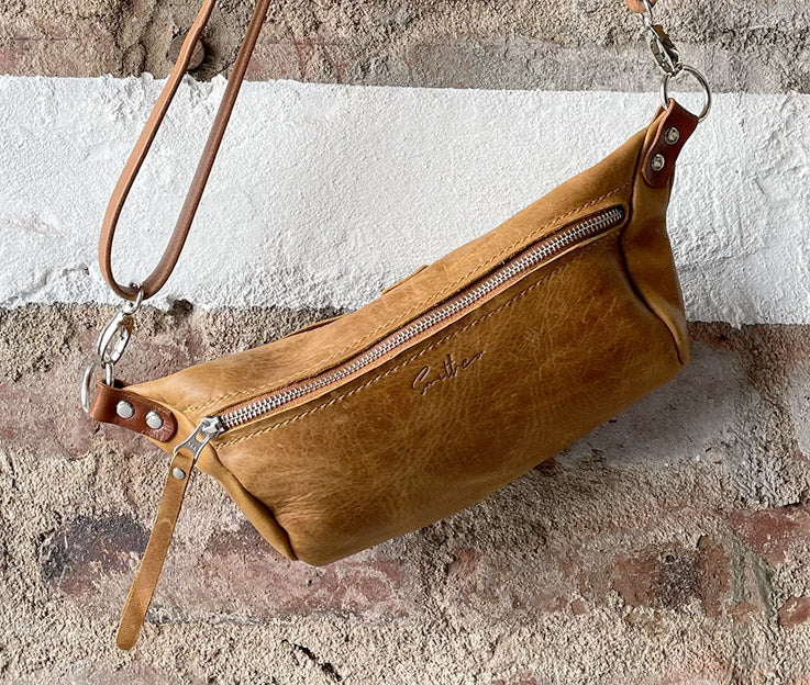 Moonsling / crossbody bag