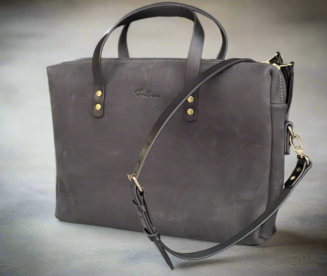 Compact laptop bag