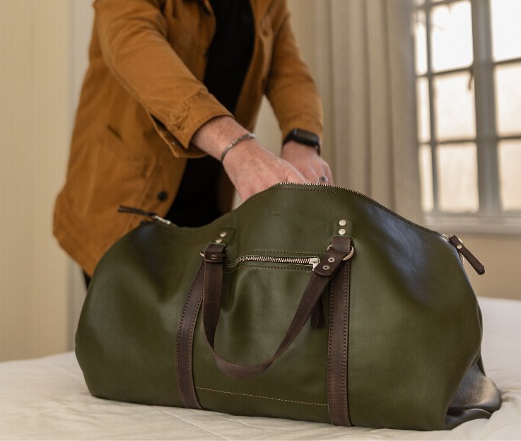 Weekend leather duffel bag