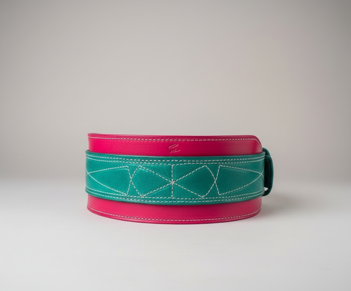 Custom weightlifting belt